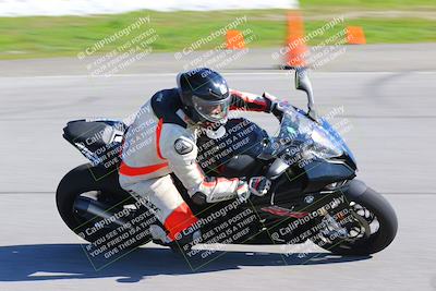 media/Jan-20-2023-Fastrack Riders (Fri) [[f2ad32aba3]]/Level 1/session 3 turn 9/